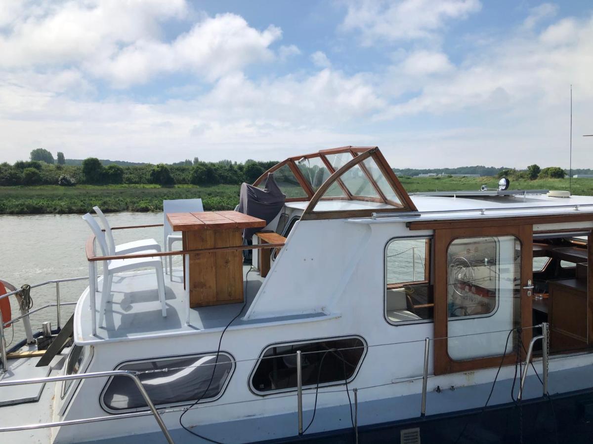 La Vedette Hollandaise Botel *