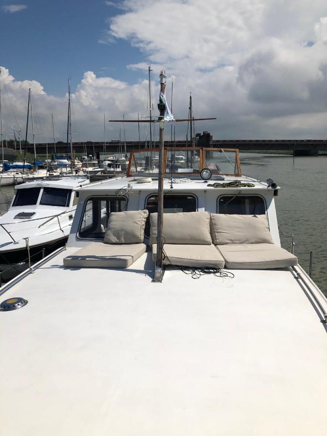 La Vedette Hollandaise Botel *